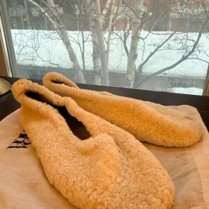 Zara Cream Fuzzy Women's Slippers